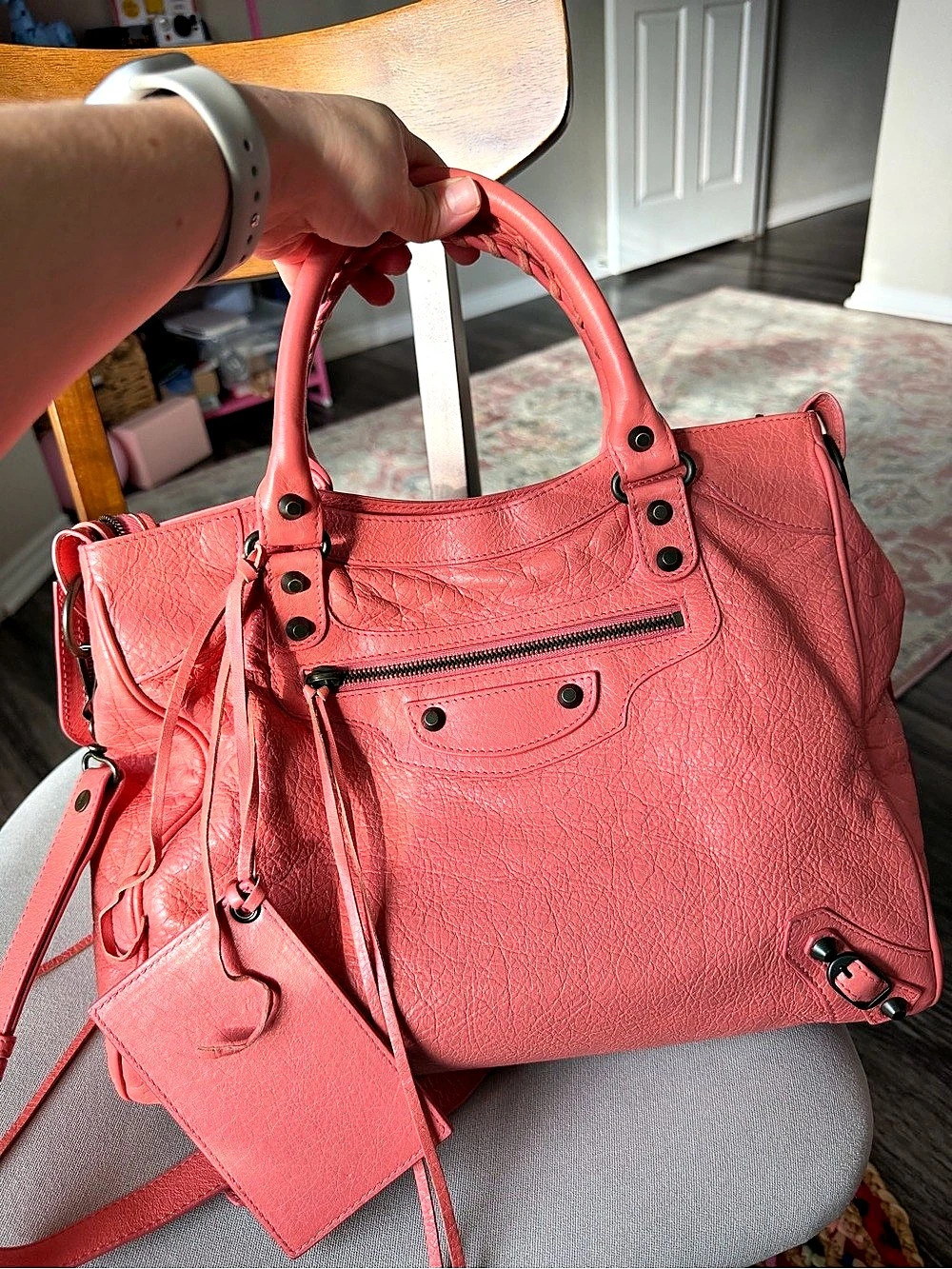 Balenciaga Classic City Bag Leather Shoulder Bag in Pink